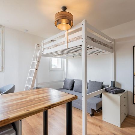 Апартаменты Charlemagne - Studio Confortable Avec Parking Gratuit - Quelques Pas De La Gare, Cuisine, Wifi Аррас Экстерьер фото